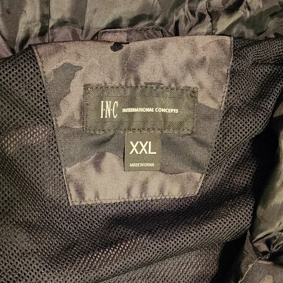 Vintage INC International Men's Black Camouflage Jacket - Picture 2 of 7